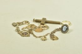 A SELECTION OF SILVER AND WHITE METAL JEWELLERY, to include a late Victorian silver cross pendant