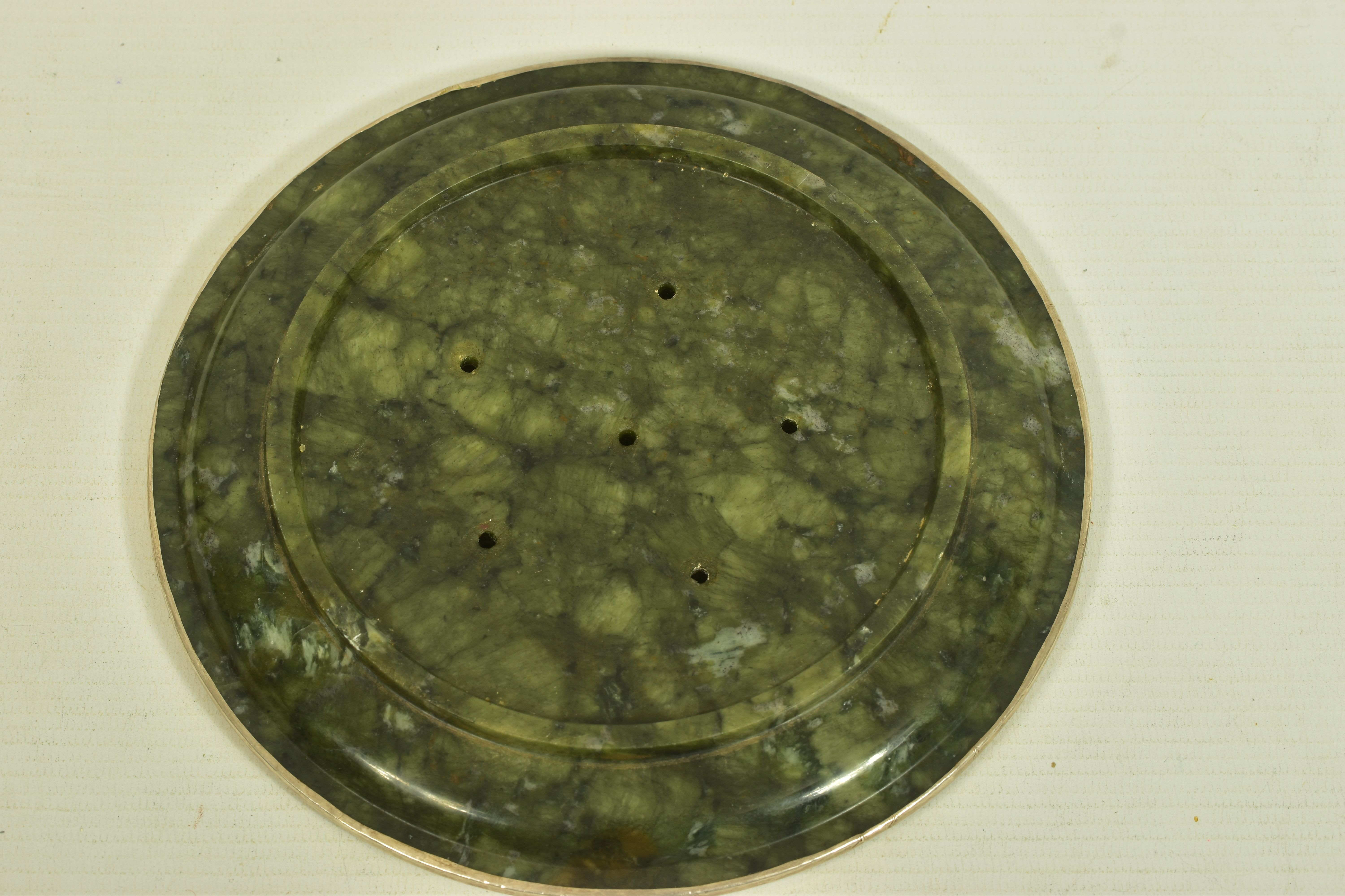 A WHITE METAL JADE BOWL AND STAND, believed to be 'Serpentine Jade,' with a white metal decorative - Image 6 of 6