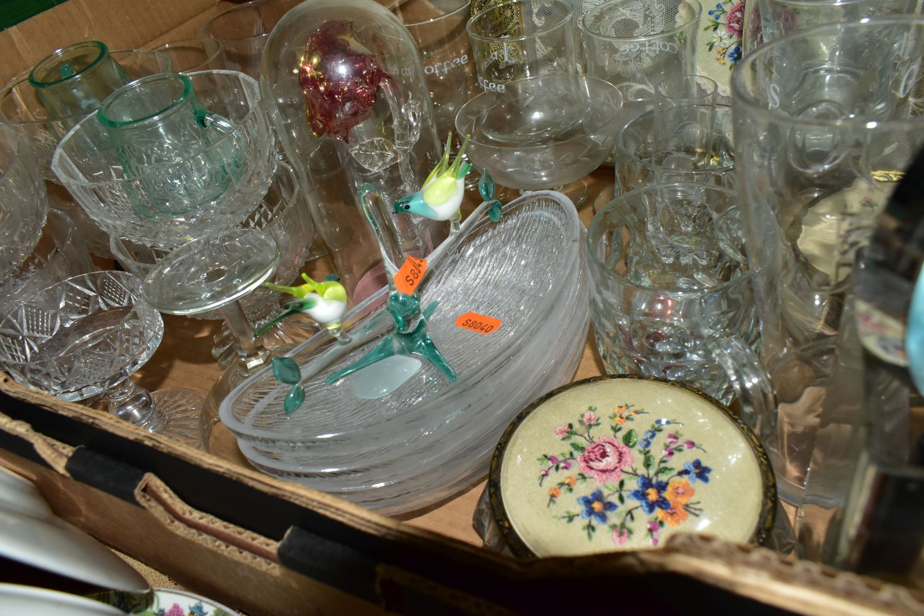 FIVE BOXES OF CERAMICS AND GLASSWARES, to include a fifty two piece Duchess Indian Tree pattern - Image 9 of 9