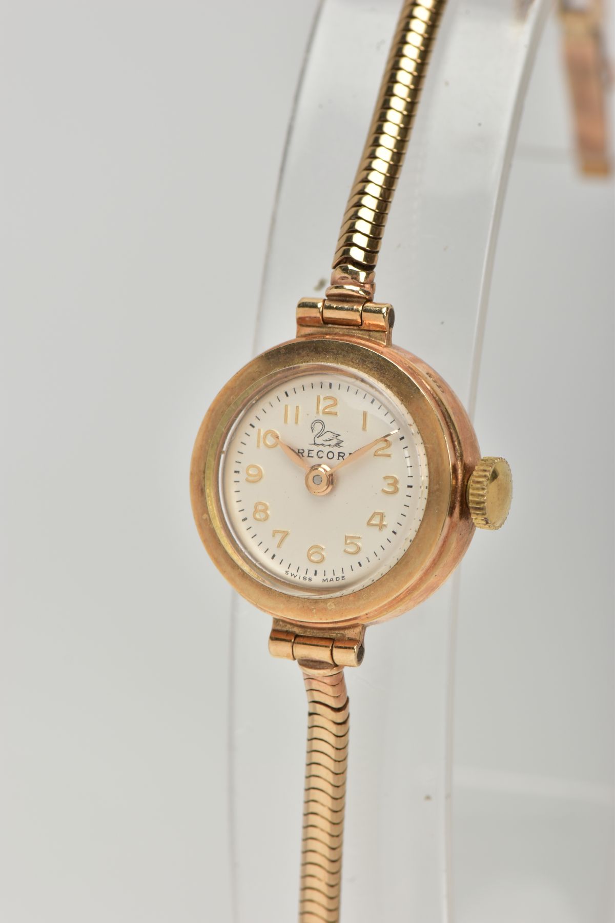 A 9CT GOLD LADIES WRISTWATCH, a hand wound movement, round white dial signed 'Record', Arabic - Image 2 of 6