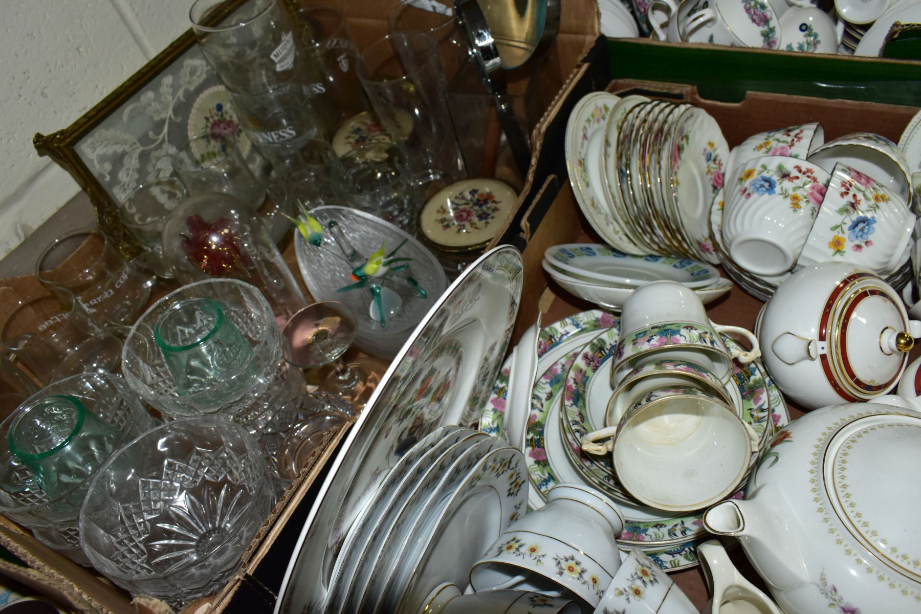 FIVE BOXES OF CERAMICS AND GLASSWARES, to include a fifty two piece Duchess Indian Tree pattern - Image 8 of 9