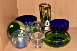 EIGHT PIECES STUDIO AND OTHER GLASSWARE, including a Max Verboeket, Maastricht clear and green