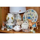 A GROUP OF CERAMICS AND GLASSWARE INCLUDING BESWICK, MASONS, PORTMEIRION, GOEBEL, ETC, to include