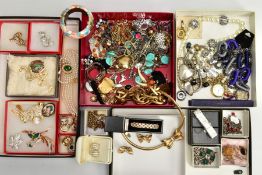 A SELECTION OF COSTUME JEWELLERY, to include a gold-plated swivel fob set with bloodstone and