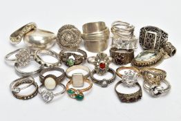 AN ASSORTMENT OF SILVER AND WHITE METAL JEWELLERY, to include two silver rings, hallmarked silver,