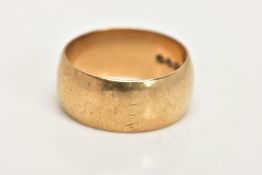 A WIDE 9CT GOLD BAND RING, plain polished design, approximate width 8.7mm, hallmarked 9ct London,