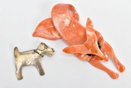 A LEA STEIN BROOCH AND ONE OTHER, a compressed plastic brooch in the form of a fox, orange and cream