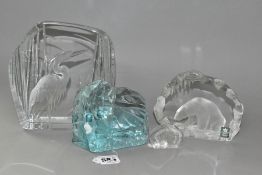 GLASS SCULPTURES COMPRISING RUNE STRAND DESIGN FOR HOVMANTORP, depicting a Reindeer in a roughhewn