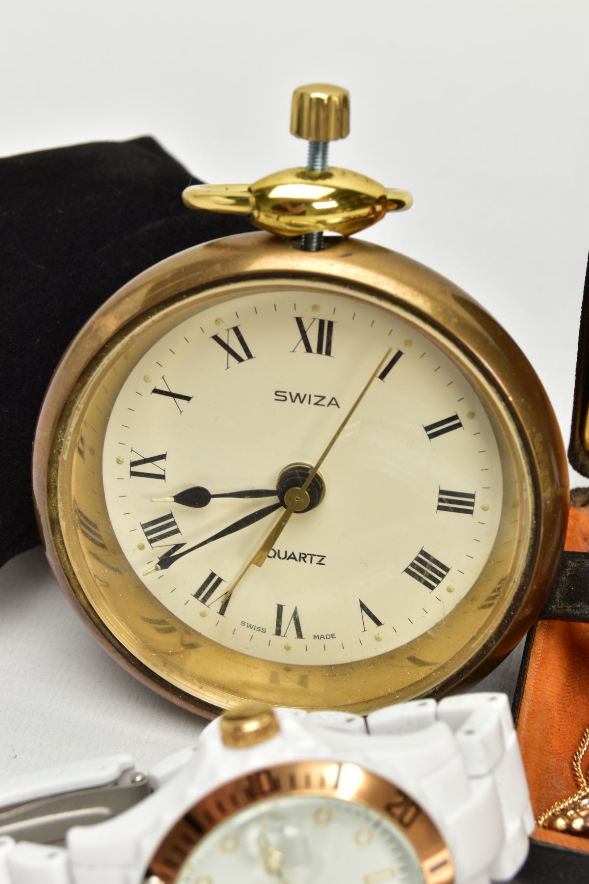 A TISSOT POCKET WATCH AND OTHER ASSORTED ITEMS, a hand wound open face pocket watch, round gold tone - Image 3 of 6