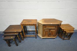 AN OAK CORNER TV UNIT WITH A FLIP OPEN DOOR AND TWO CUPBOARD DOORS, a 20th century oak barley