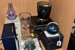 FOUR PIECES OF BOXED CAITHNESS GLASS AND AN UNBOXED CAITHNESS WINE GLASS ETCHED WITH A WREN,