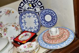 A GROUP OF ROYAL CROWN DERBY PLATES AND BOWLS ETC, twenty pieces to include two Unfinished Imari