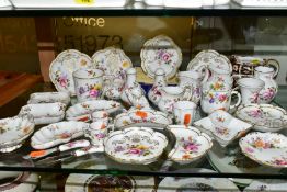 A QUANTITY OF ROYAL CROWN DERBY 'DERBY POSIES' GIFTWARES ETC, backstamps vary, approximately