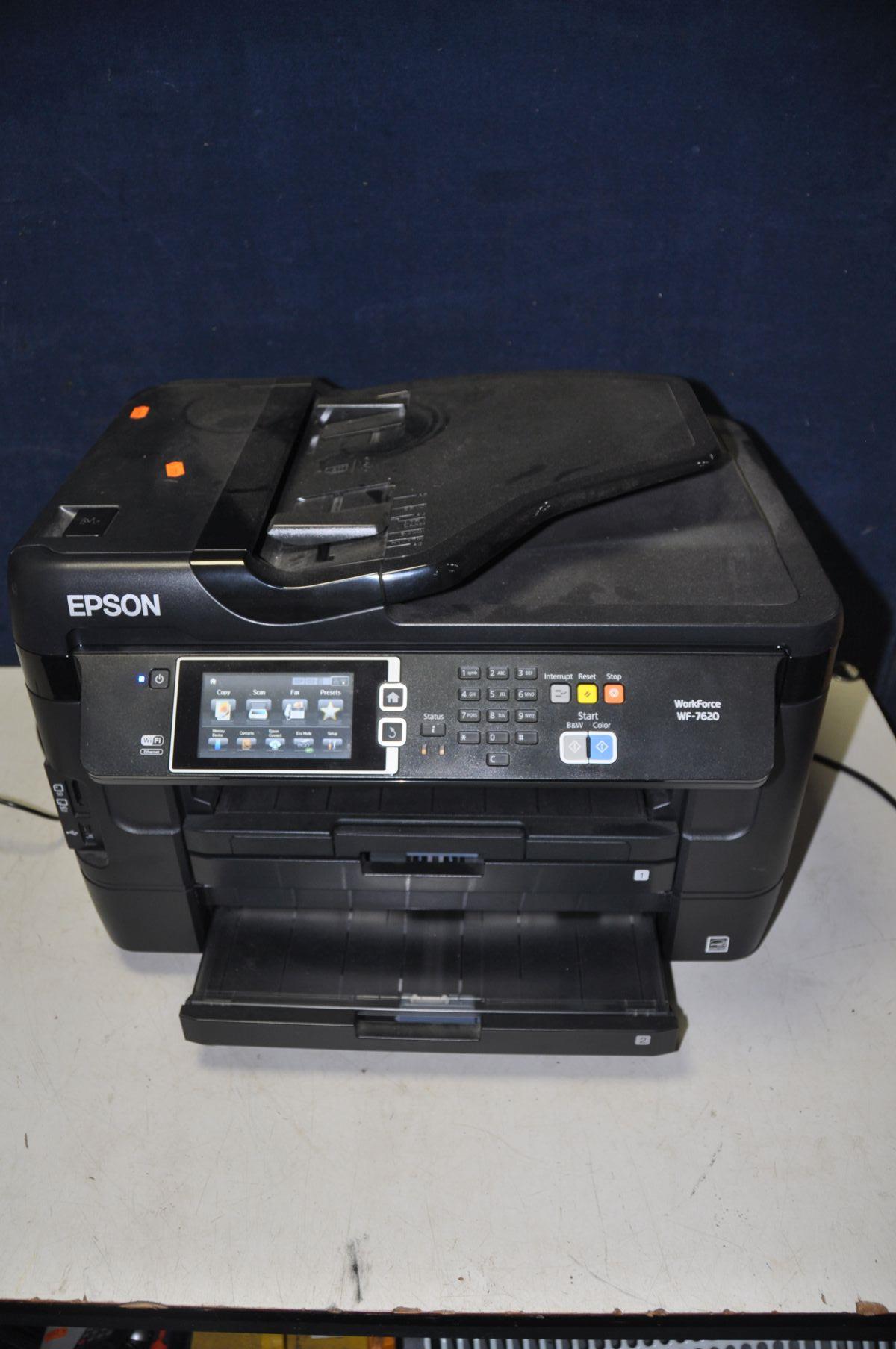 AN EPSON C441C WF7620 ALL IN ONE PRINTER (PAT pass and powers up but untested) - Bild 2 aus 2