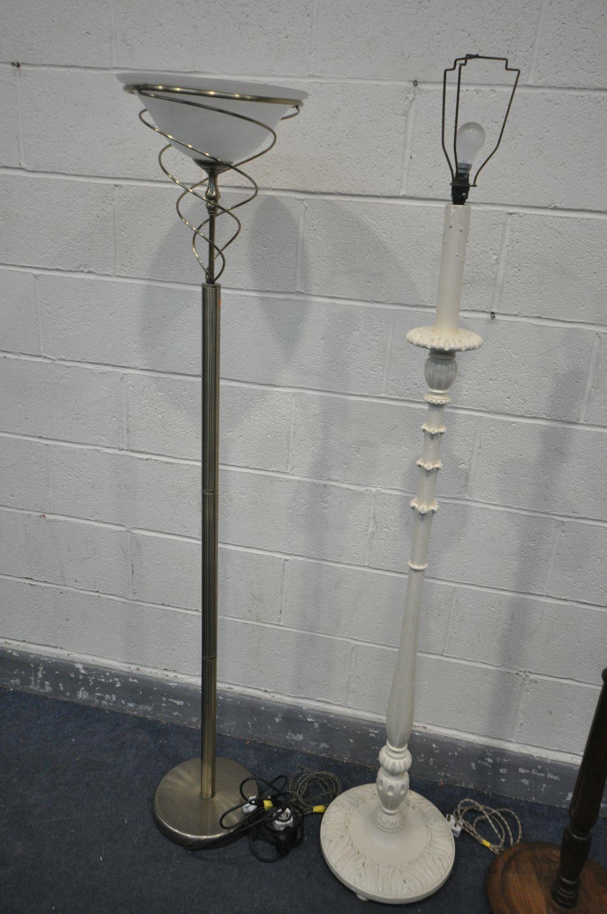 THREE VARIOUS STANDARD LAMPS, to include a Nikel uplighter lamp - Bild 2 aus 2