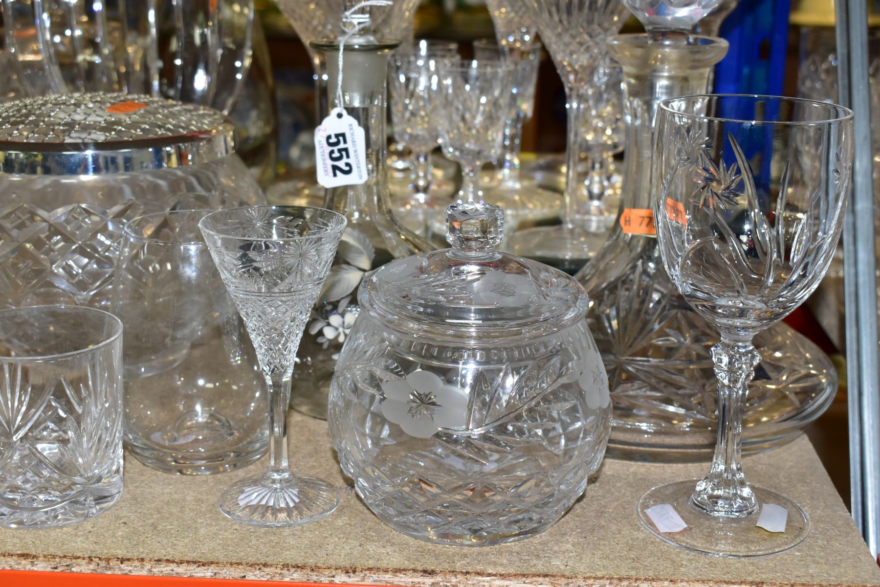A QUANTITY OF CUT CRYSTAL AND OTHER GLASSWARES, approximately sixty pieces to include a Dartington - Bild 3 aus 8