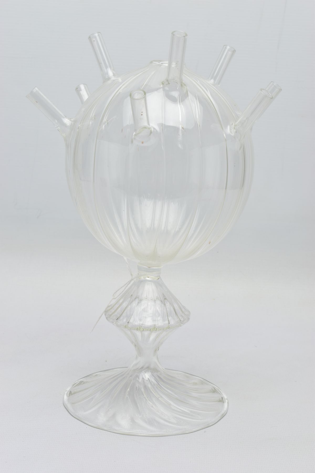 A CIRCA 1980s STUDIO GLASS FLOWER STEM VASE / TULIPIERE?, the clear glass body is of globular form - Bild 8 aus 8