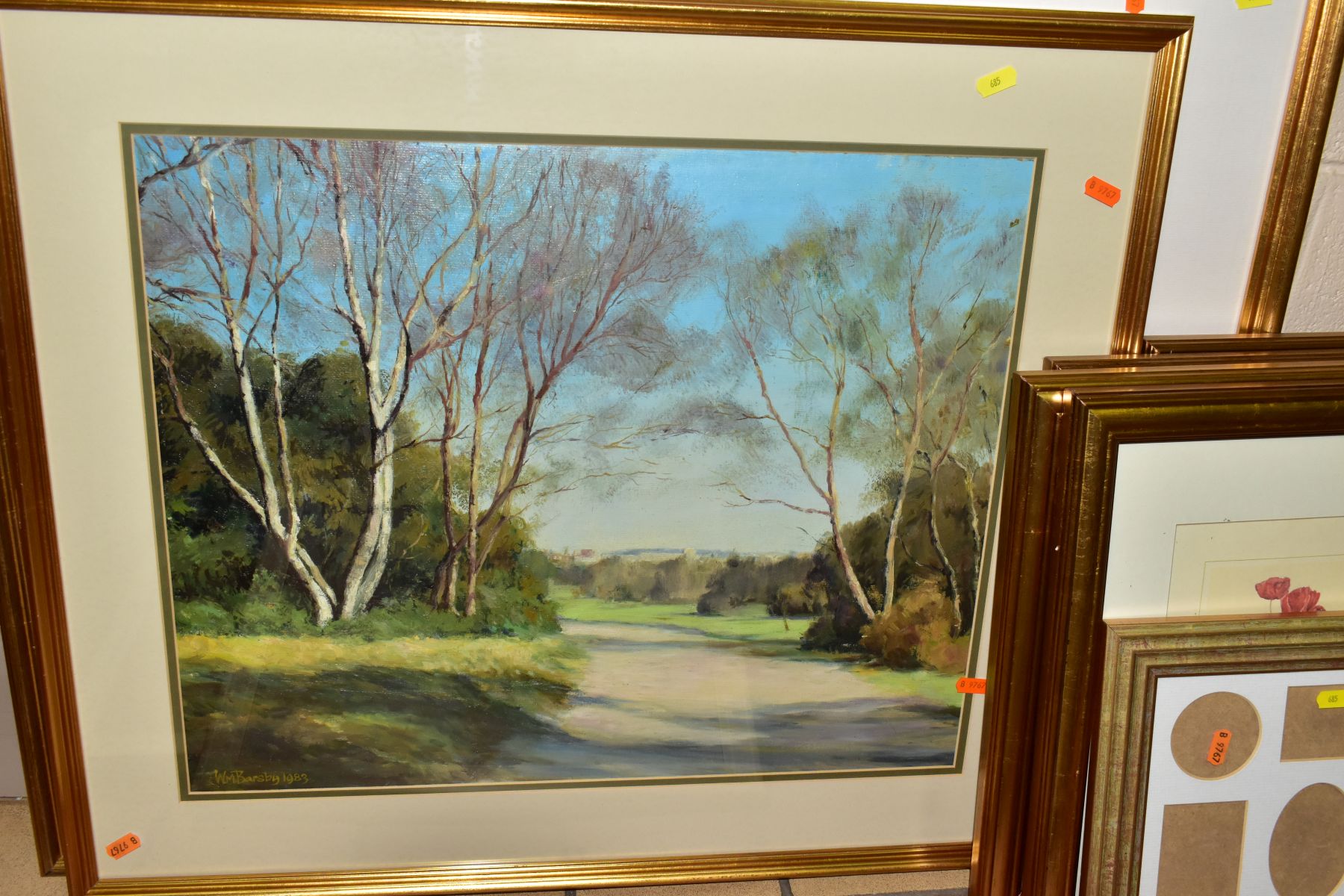 PAINTINGS AND PRINTS, to include a landscape oil on paper by W.M Barsby dated 1983, approximate size - Bild 5 aus 5