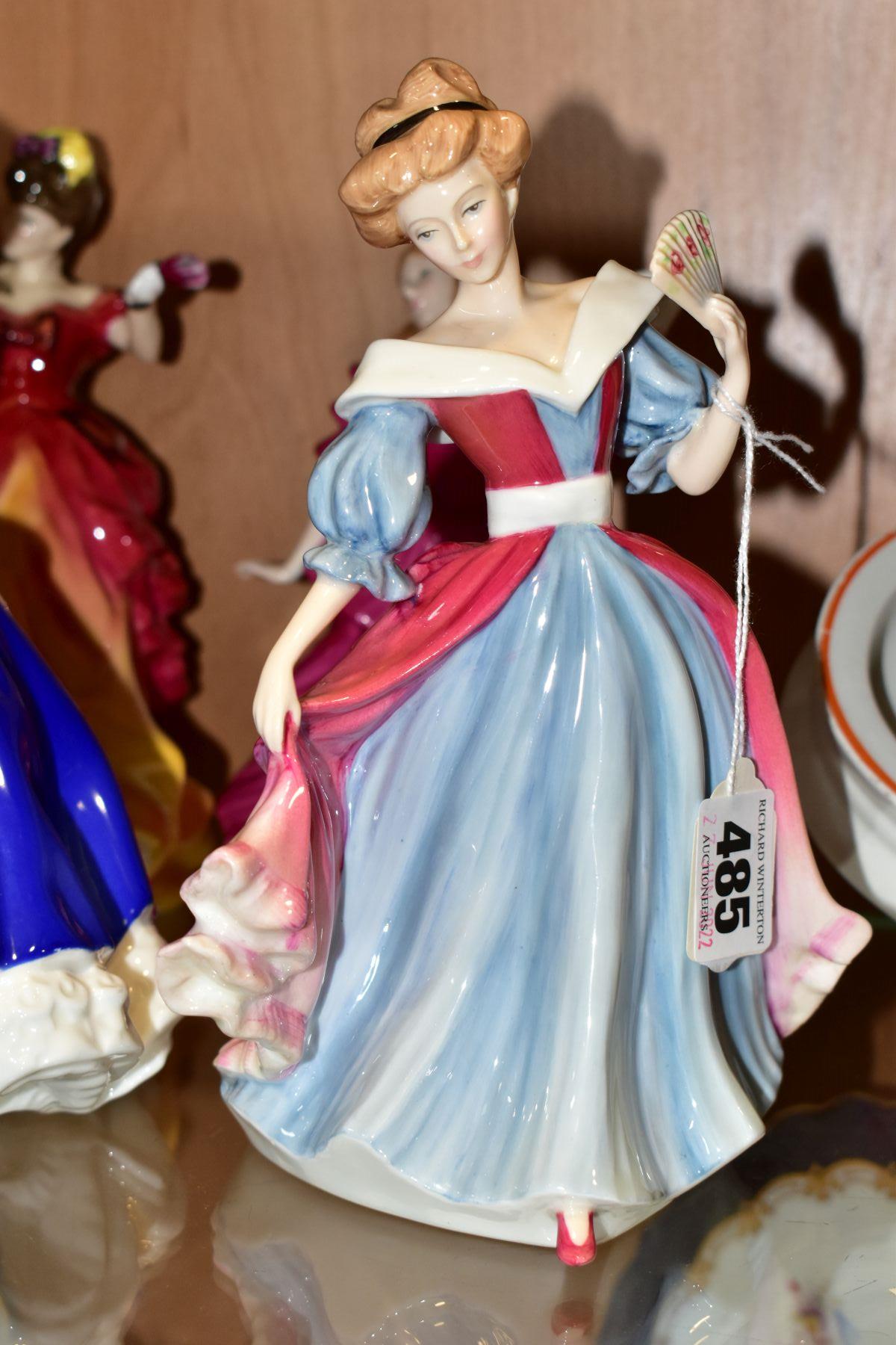 SIX ROYAL DOULTON FIGURE OF THE YEAR FIGURINES 1991-1996, comprising 'Amy' HN3316, 'Mary' HN3375, ' - Bild 2 aus 5