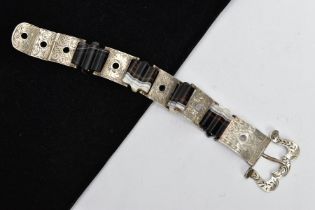 A LATE VICTORIAN BANDED AGATE BUCKLE BRACELET, designed as a series of scroll engraved links,