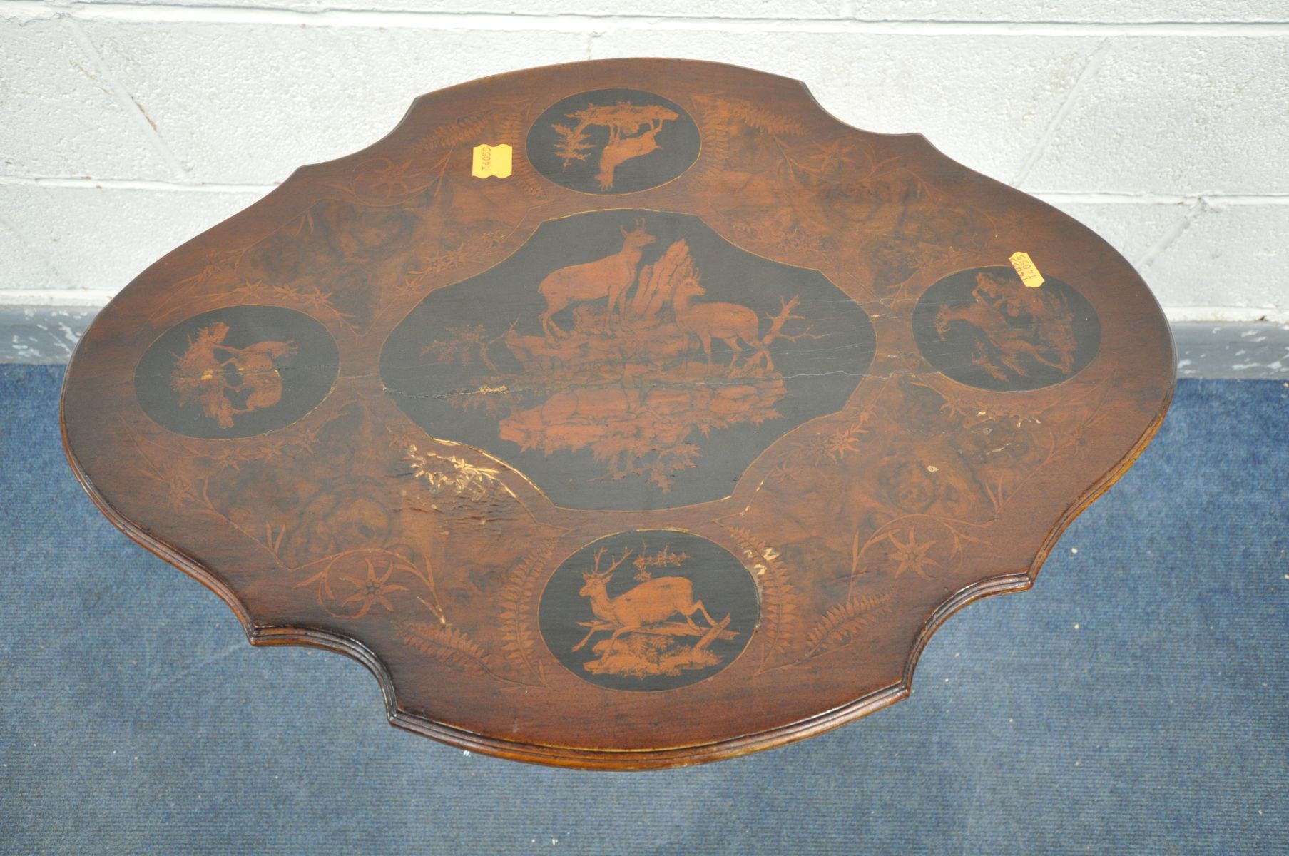 A 19TH CENTURY MAHOGANY AND MARQUETRY INLAID BLACK FORREST STYLE TILT TOP MUSICAL TRIPOD TABLE, - Bild 2 aus 4