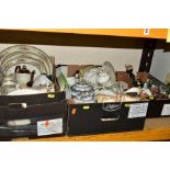A COLLECTION OF CERAMICS, DRINKING GLASSES AND METALWARE, including a Sadler white chamber pot,