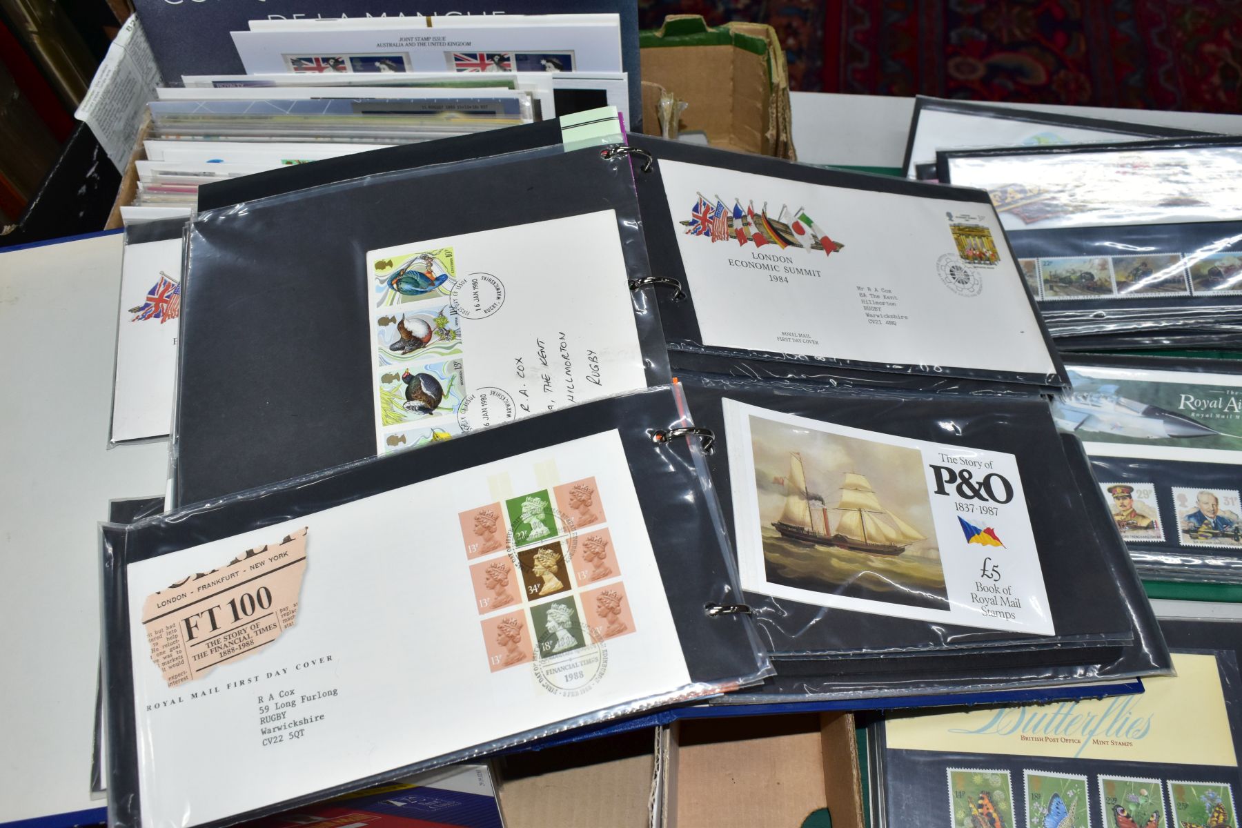 COLLECTION OF MAINLY GB STAMPS as FDCs and presentation packs from 1980 to approx. 2000 appears - Bild 2 aus 4