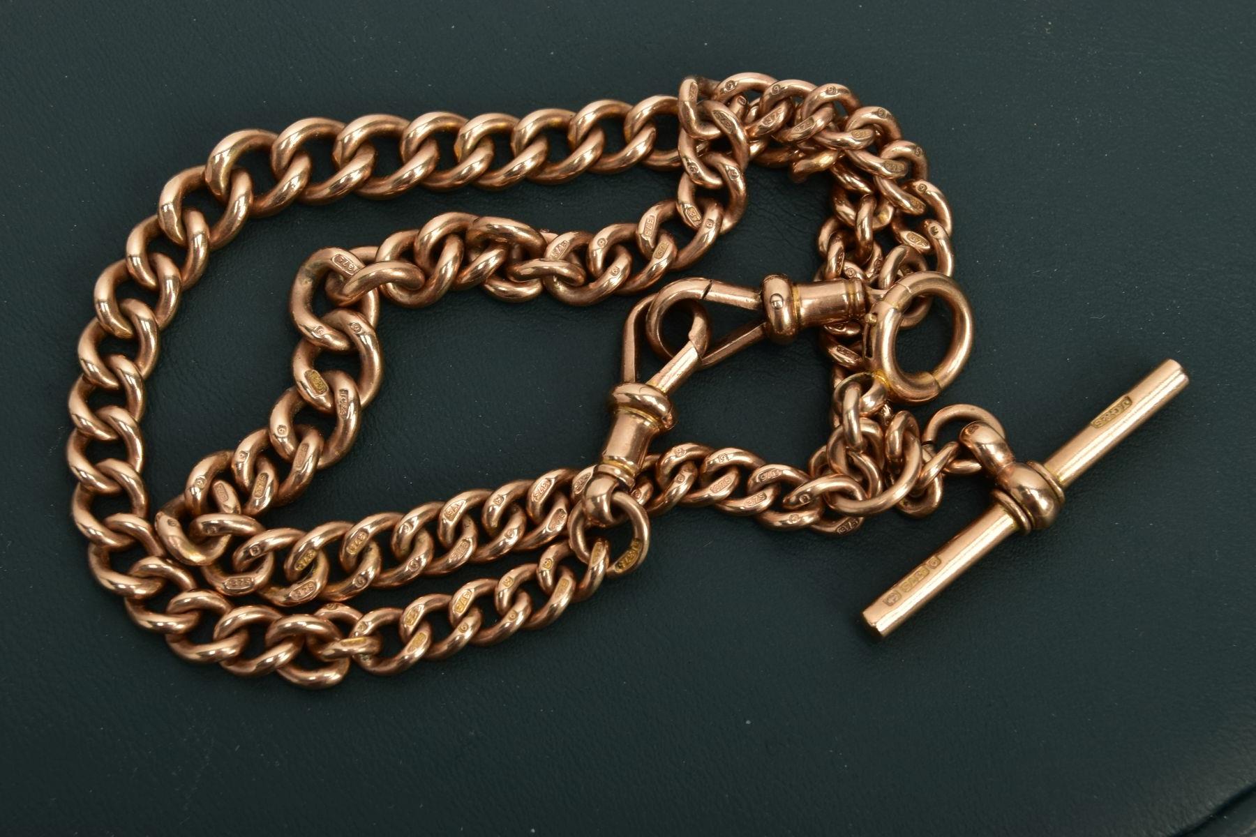 A 9CT GOLD DOUBLE ALBERT CHAIN, graduated curb link chain, each link is stamped 9.375, fitted with - Bild 3 aus 3