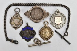A SILVER ALBERT CHAIN WITH FOB MEDALS AND A BROOCH, a graduated Albert chain each link stamped