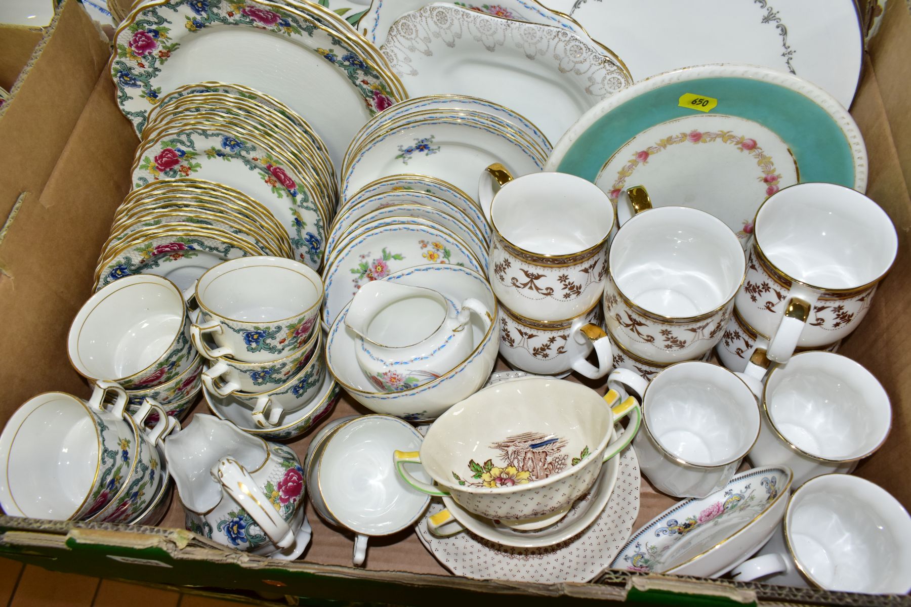 FOUR BOXES CONTAINING ASSORTED PART DINNER SETS AND PART TEA SETS including an un-named seventy - Bild 2 aus 5