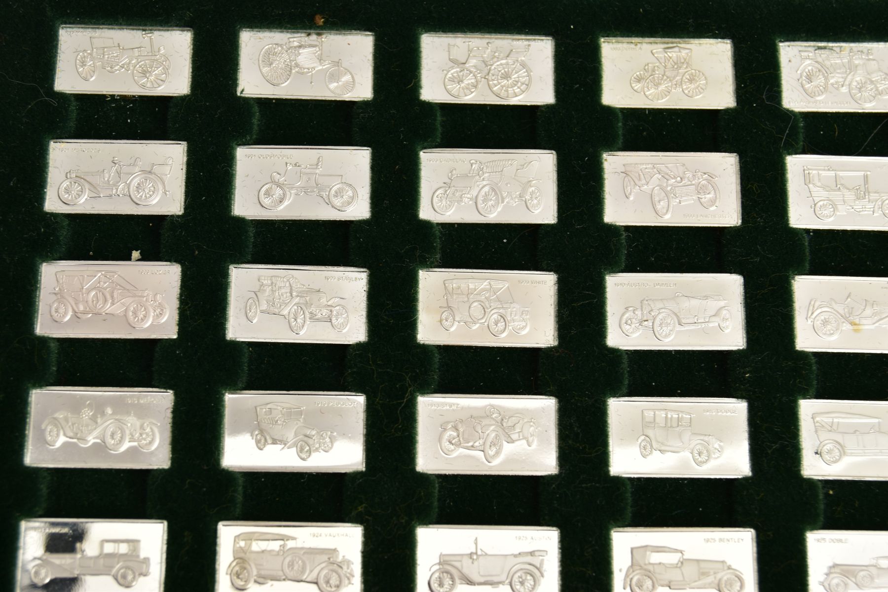 THE 100 GREATEST CARS SILVER MINIATURE COLLECTION, a complete cased set of miniature silver bars - Bild 4 aus 7