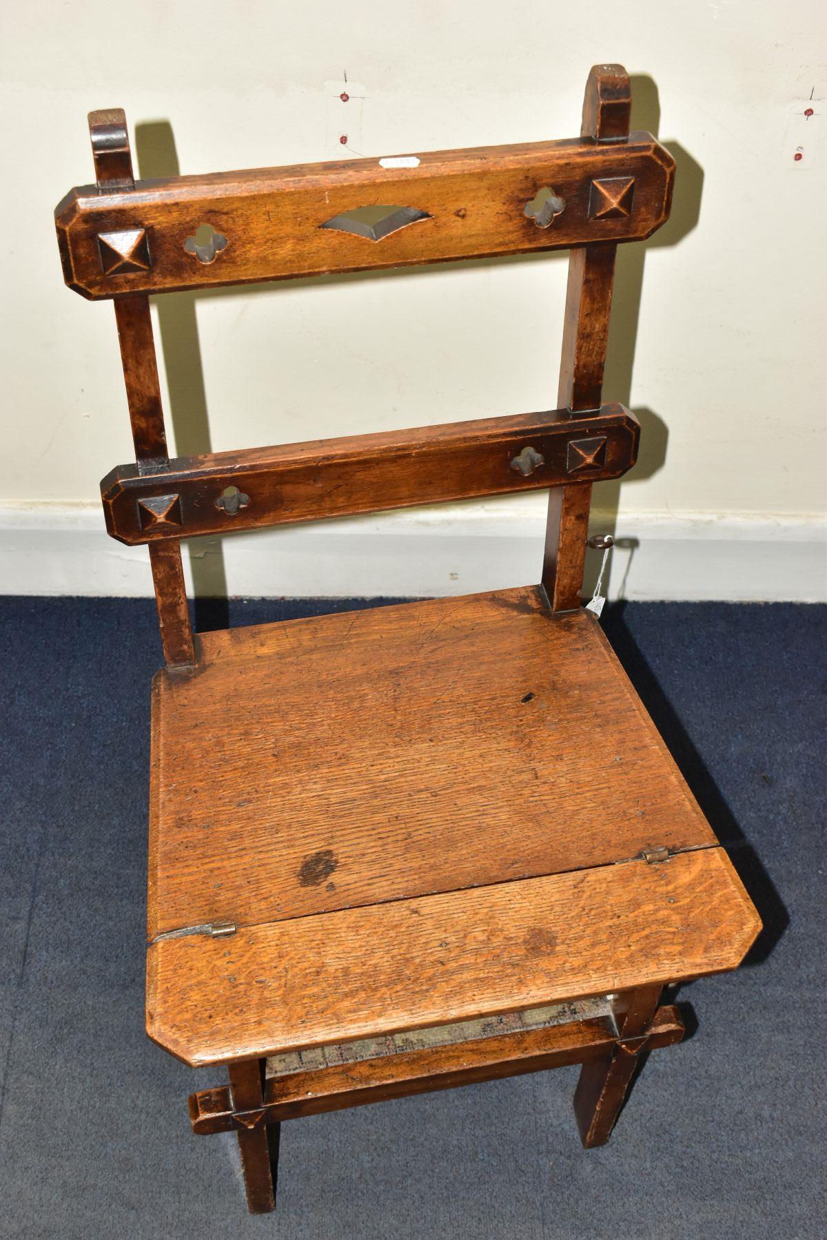 A VICTORIAN OAK GOTHIC STYLE METAMORPHIC CHAIR/LIBRARY STEPS, with quatrefoils to the bar back, - Bild 4 aus 11