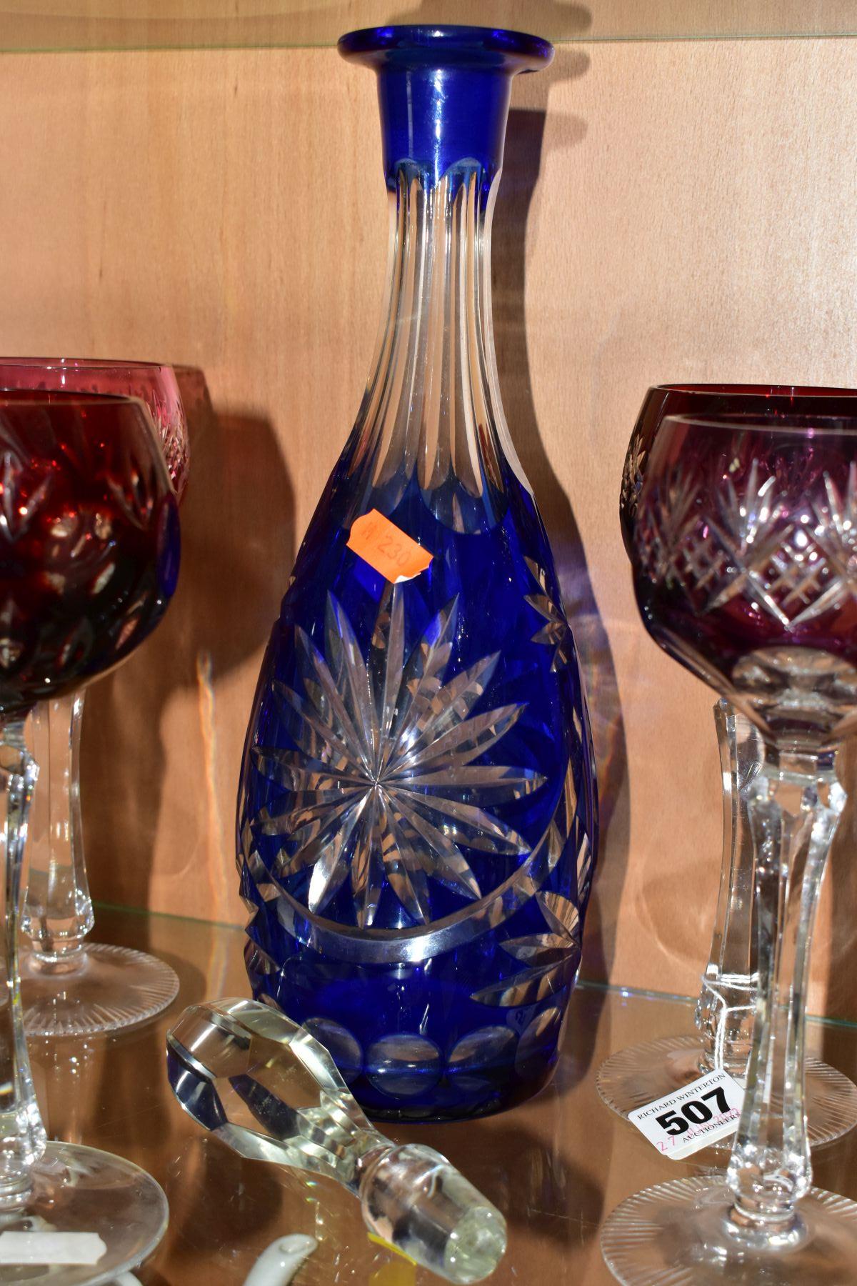 A BOHEMIAN GLASS CUT TO CLEAR DECANTER WITH EIGHT HOCK GLASSES, comprising a cobalt blue cut to - Bild 4 aus 6