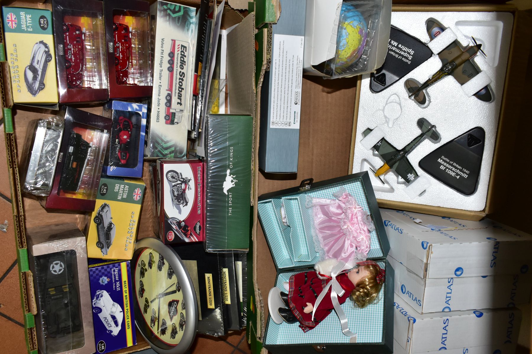 BOXED ATLAS DIECAST VEHICLES AND BISQUE COLLECTORS DOLLS ETC, to include Spitfire and - Bild 2 aus 3