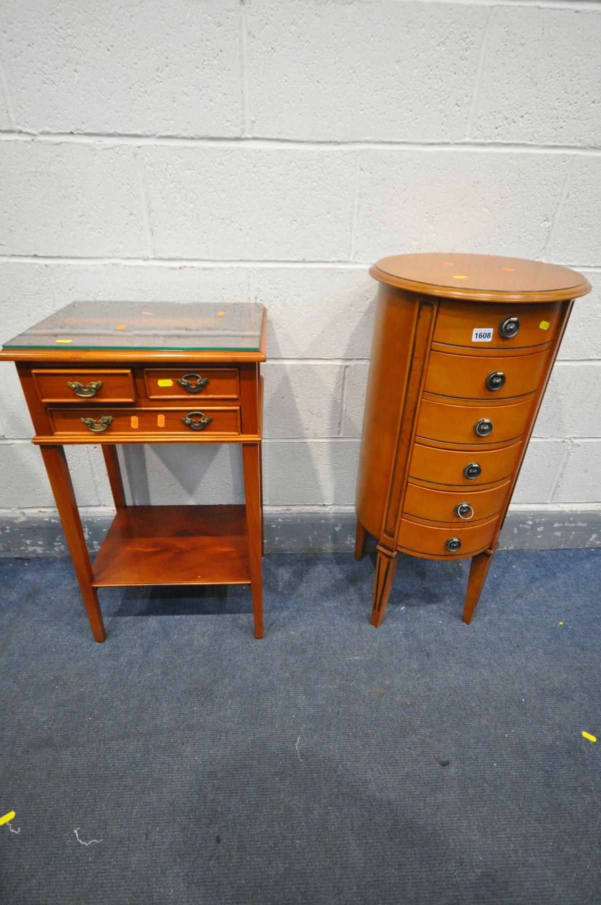 A CHERRYWOOD CIRCULAR CHEST OF SIX DRAWERS, diameter 40cm x height 87cm, and a cherrywood side table - Bild 2 aus 4