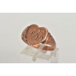 A 9CT ROSE GOLD SIGNET RING, in the form of a heart with engraved initials, textured shoulders