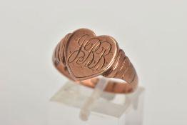 A 9CT ROSE GOLD SIGNET RING, in the form of a heart with engraved initials, textured shoulders
