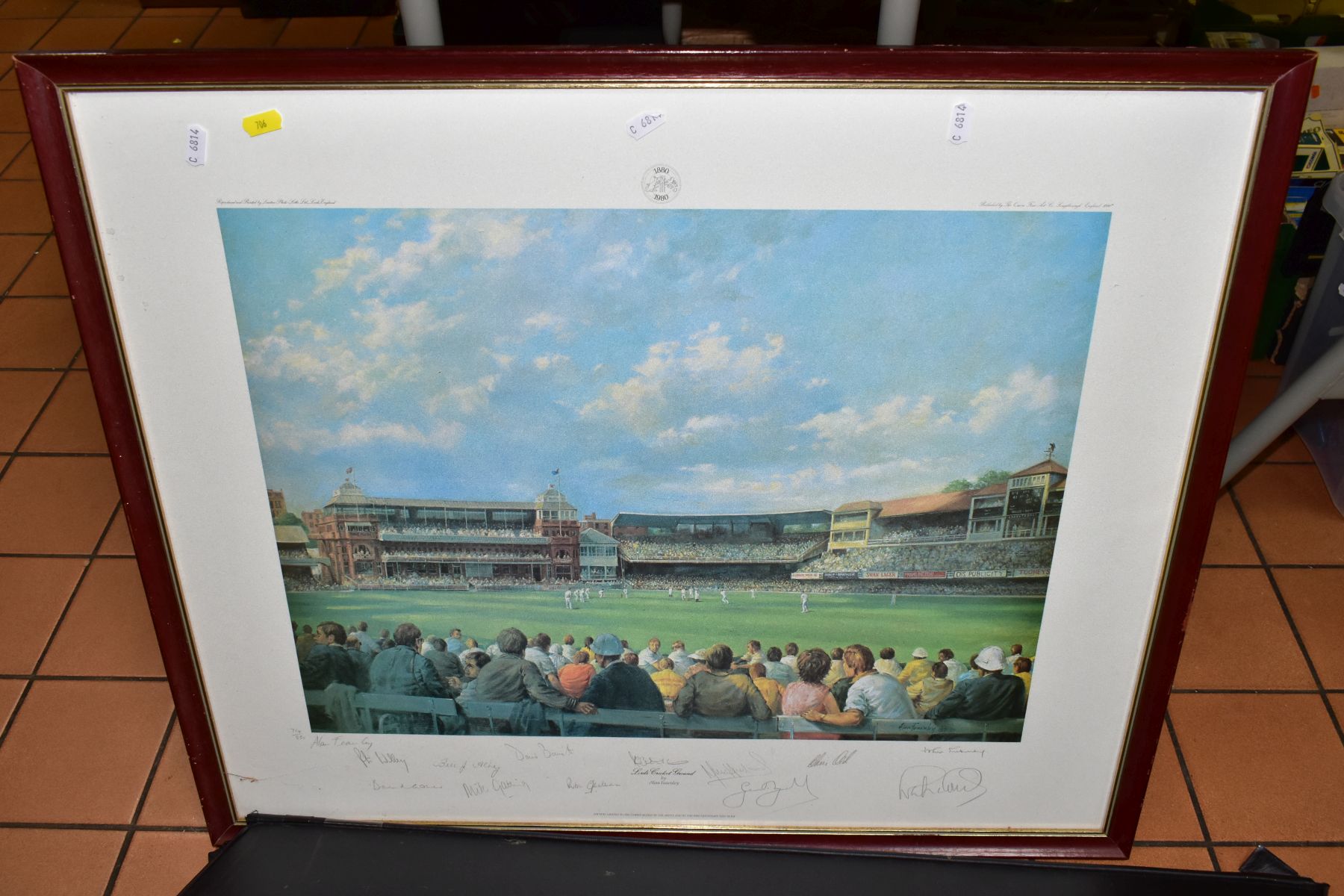 A BOX AND LOOSE SPORTING MEMORABILIA, PHOTOGRAPHY AND SUNDRY ITEMS, to include a Victorian - Bild 10 aus 11