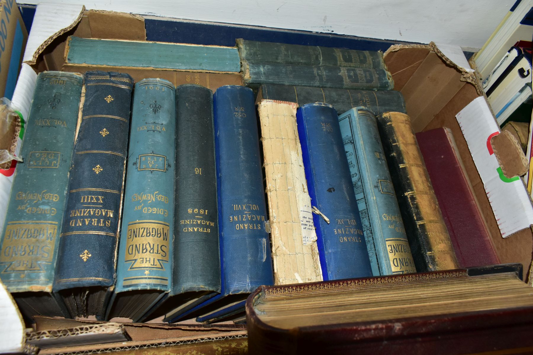 SEVEN BOXES OF ANTIQUARIAN AND OTHER BOOKS, to include an early edition of Nicholas Nickleby by - Bild 13 aus 15