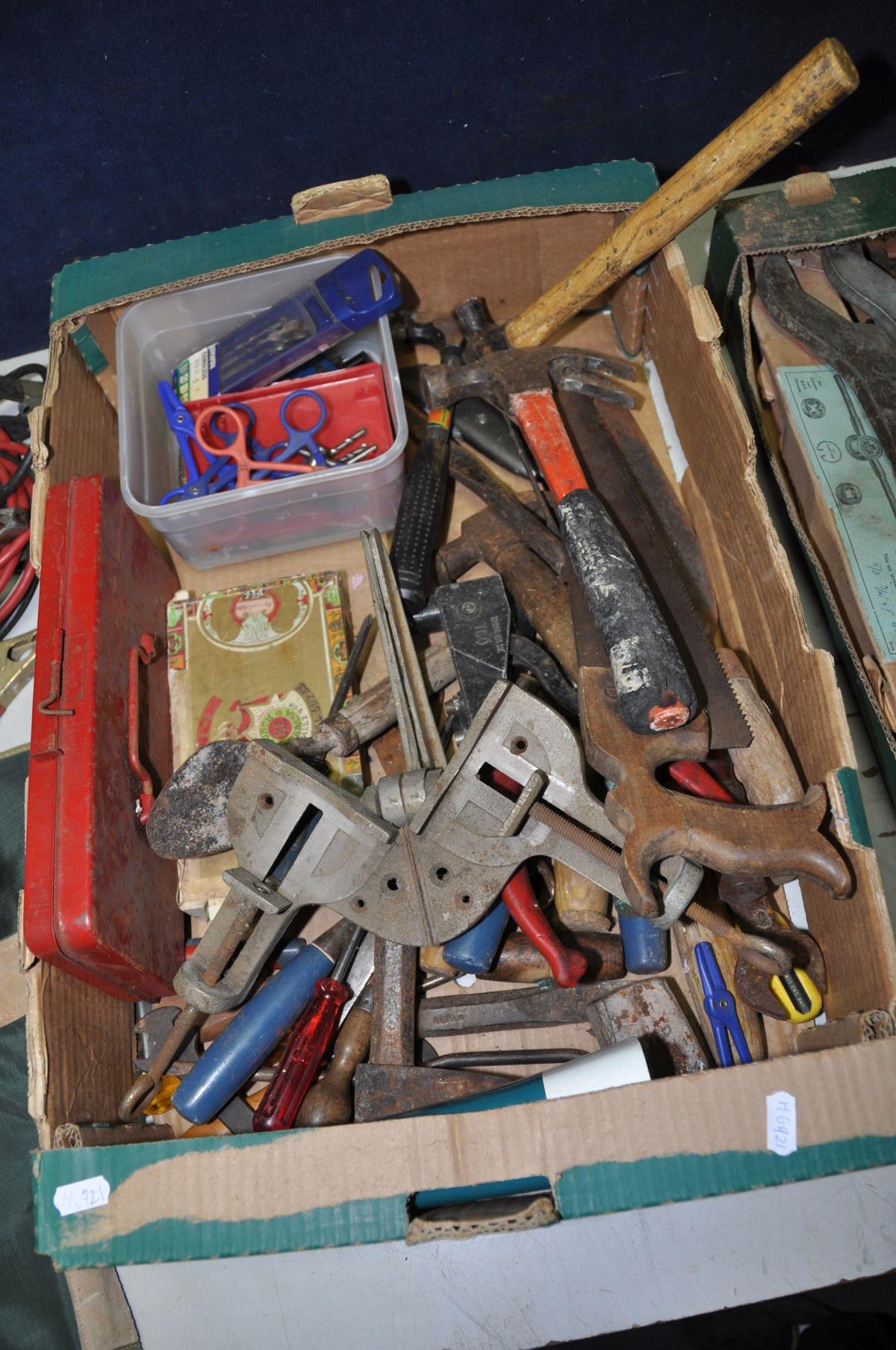 TWO TRAYS CONTAINING A SELECTION OF VINTAGE HAND TOOLS, to include spanners, saws, a Record 18 - Bild 3 aus 3