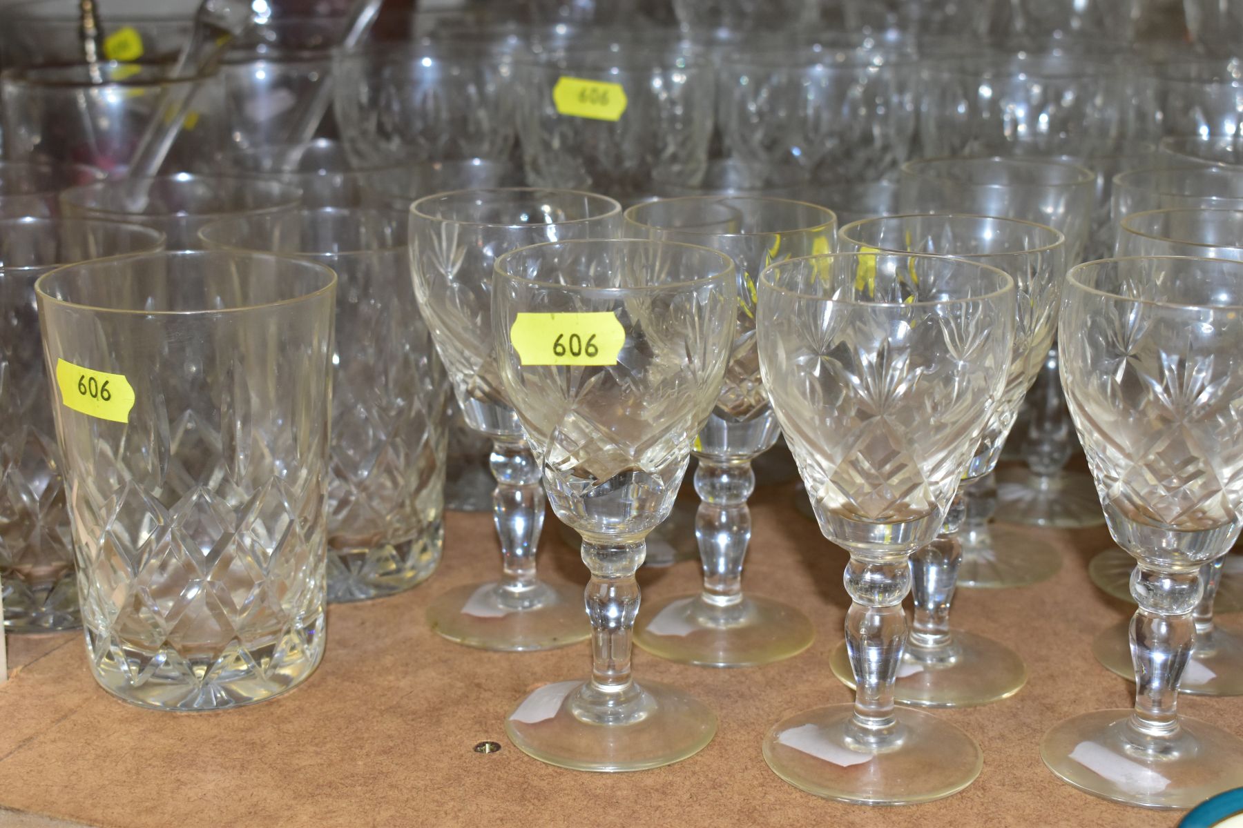 FIVE SETS OF DRINKING GLASSES, in sets of six or more, a large glass fruit bowl, two decanters, - Bild 5 aus 6