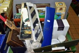 A BOX AND LOOSE SPORTING MEMORABILIA, PHOTOGRAPHY AND SUNDRY ITEMS, to include a Victorian