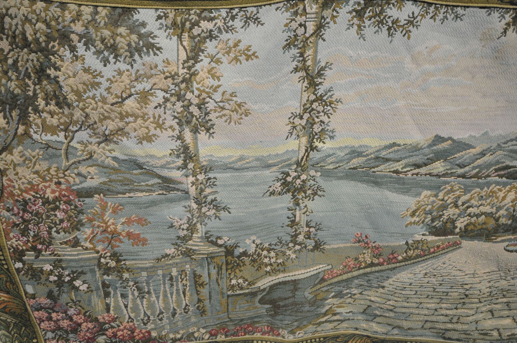 A PAIR OF MODERN MACHINE MADE ITALIANATE SCENE TAPESTRIES, with floral border, length 200cm x height - Bild 4 aus 5