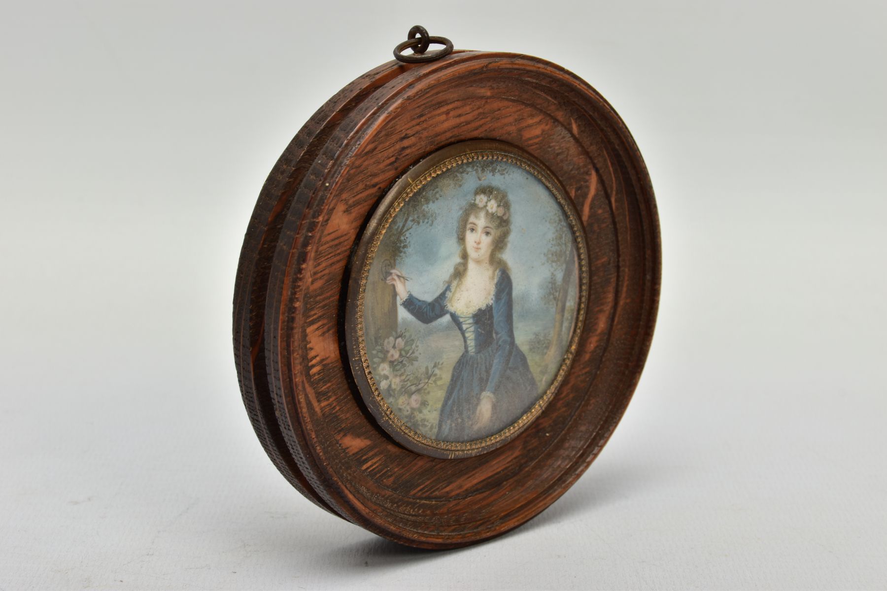A WOODEN PORTRAIT MINIATURE, depicting a Georgian lady within a garden painting onto a tree, with - Bild 2 aus 4