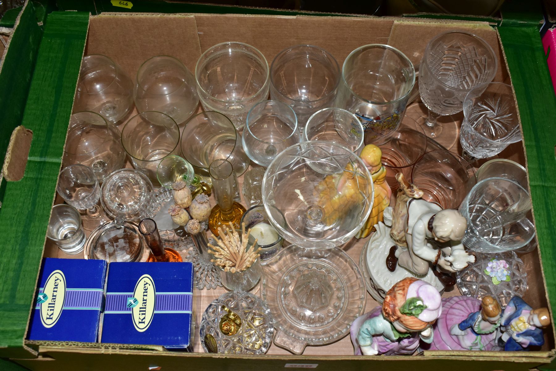 SIX BOXES OF CERAMICS, GLASS AND SUNDRY HOMEWARES, to include thirty pieces of white gilt - Bild 3 aus 7