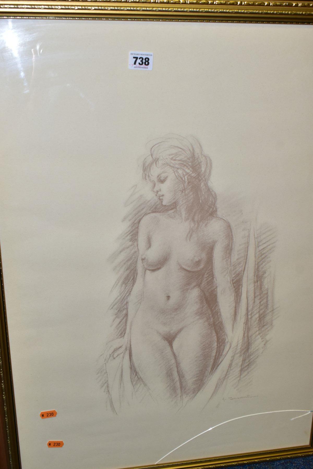 A QUANTITY OF DECORATIVE PICTURES, to include Gordon King open editions of female figures, G - Bild 2 aus 9