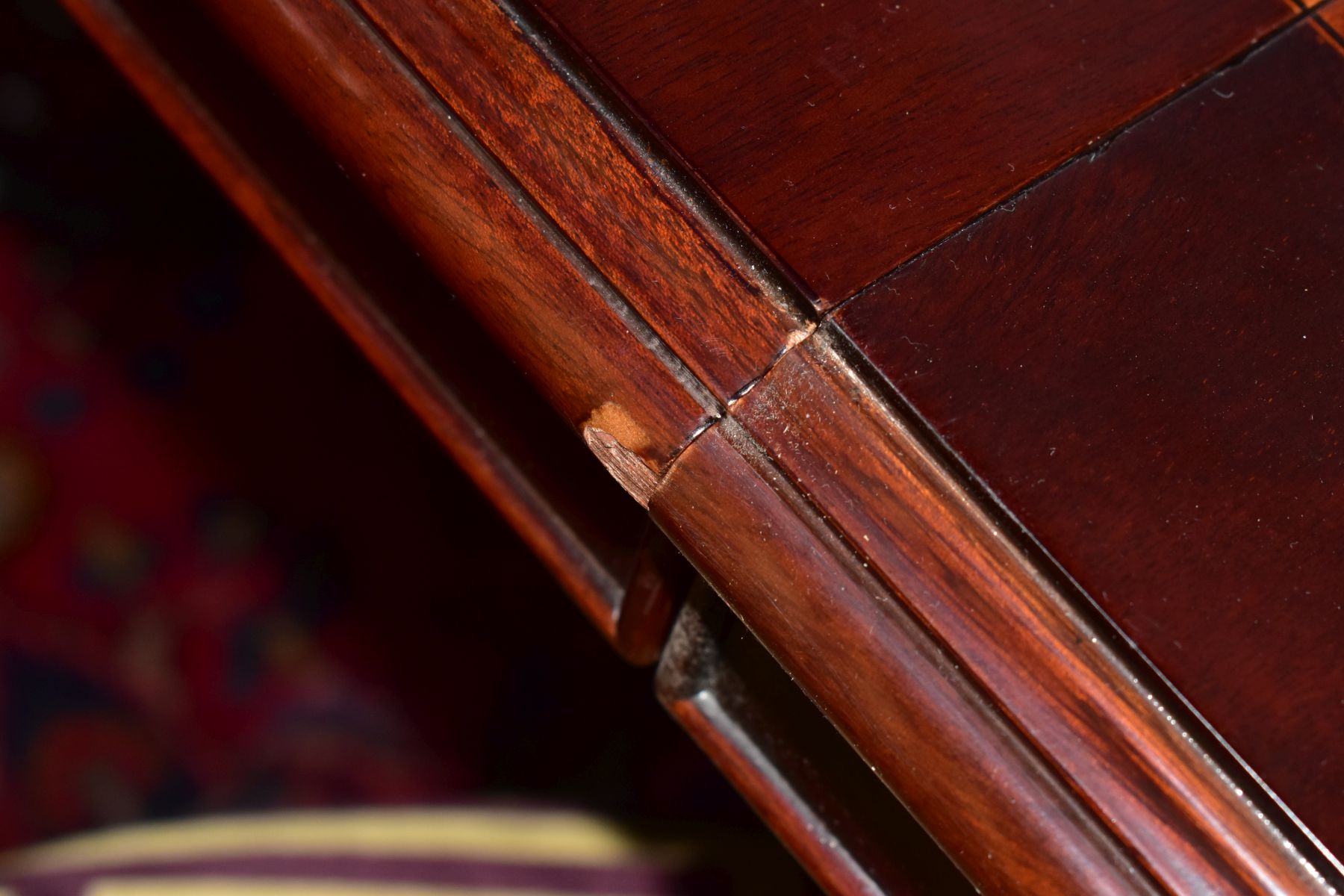 A CHARLES BARR MAHOGANY AND BURR WOOD INLAID EXTENDING PEDESTAL DINING TABLE, with one additional - Image 18 of 19