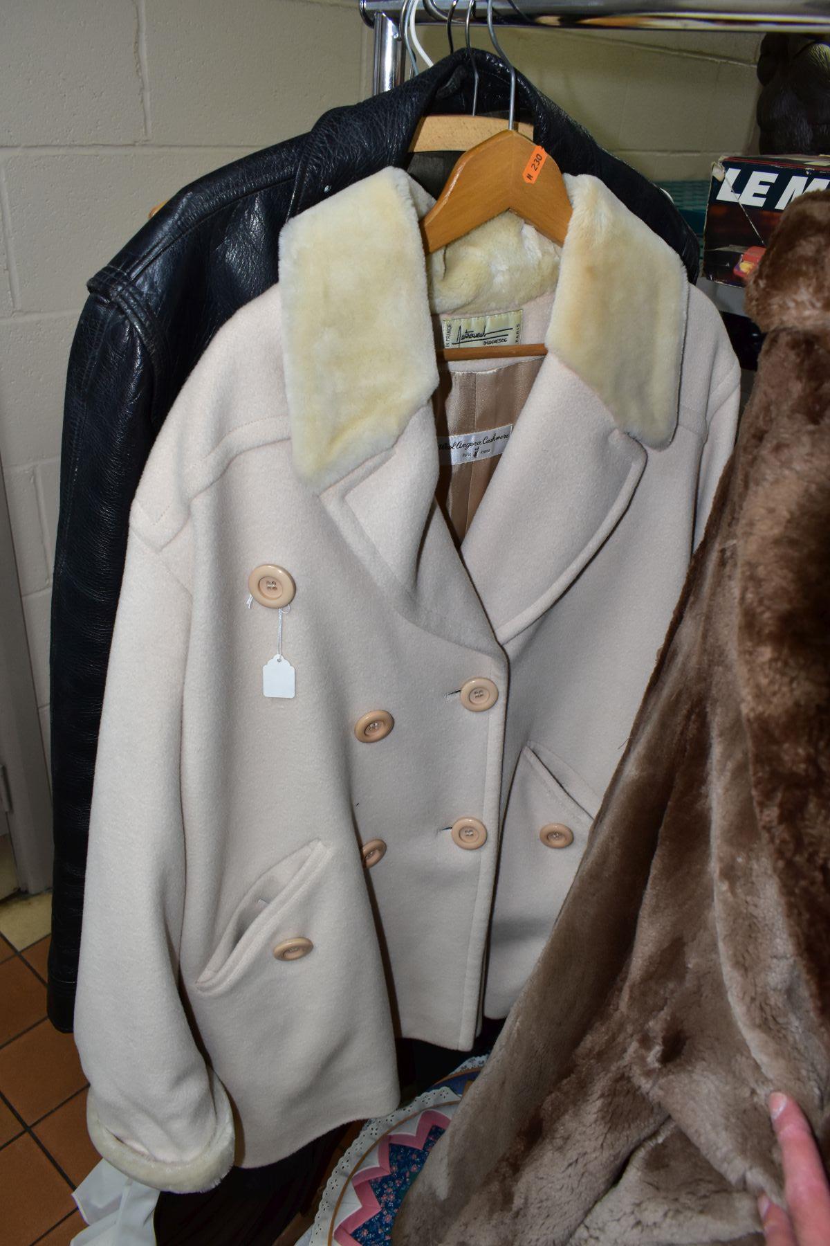 FUR COATS, DRESSES, BAGS AND TABLE LINEN ETC, to include two brown mink fur coats with labels for - Bild 13 aus 15