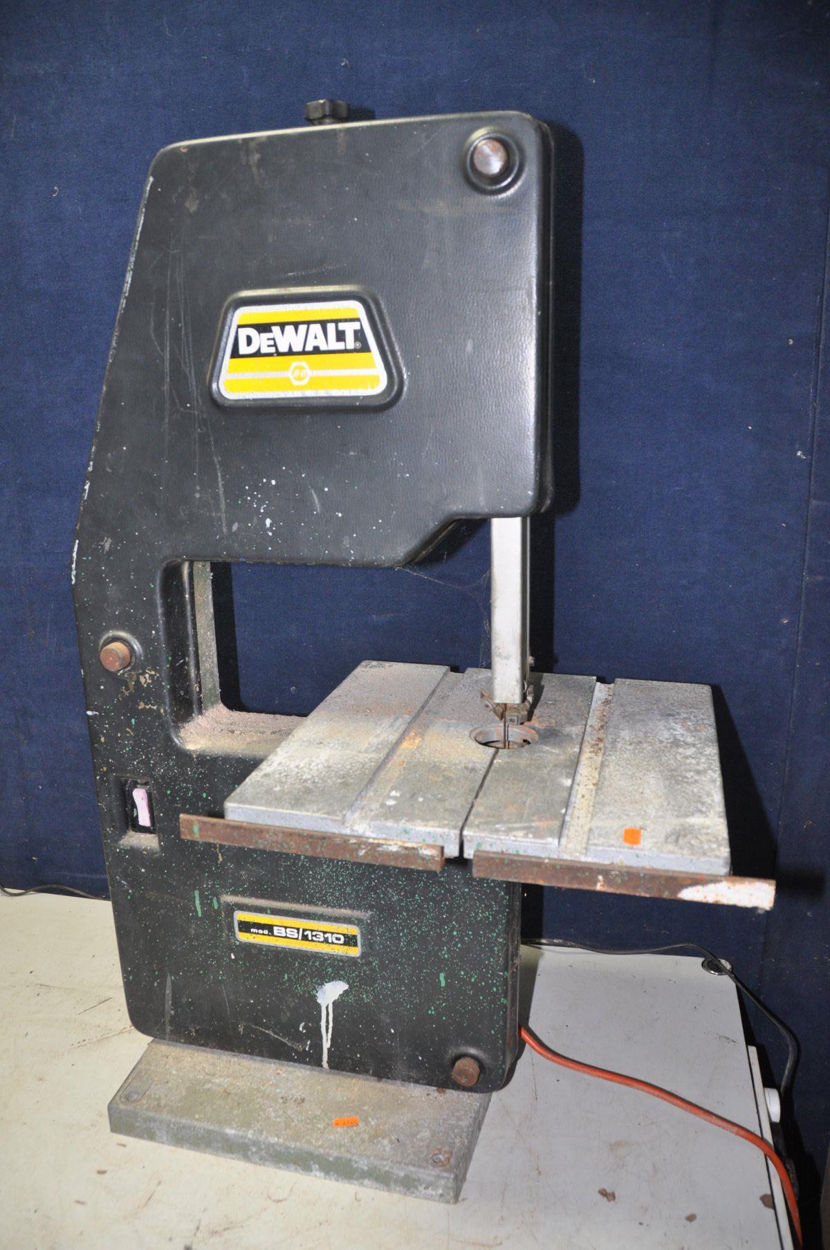 A DeWALT BS/1310 large band saw (PAT pass and working)