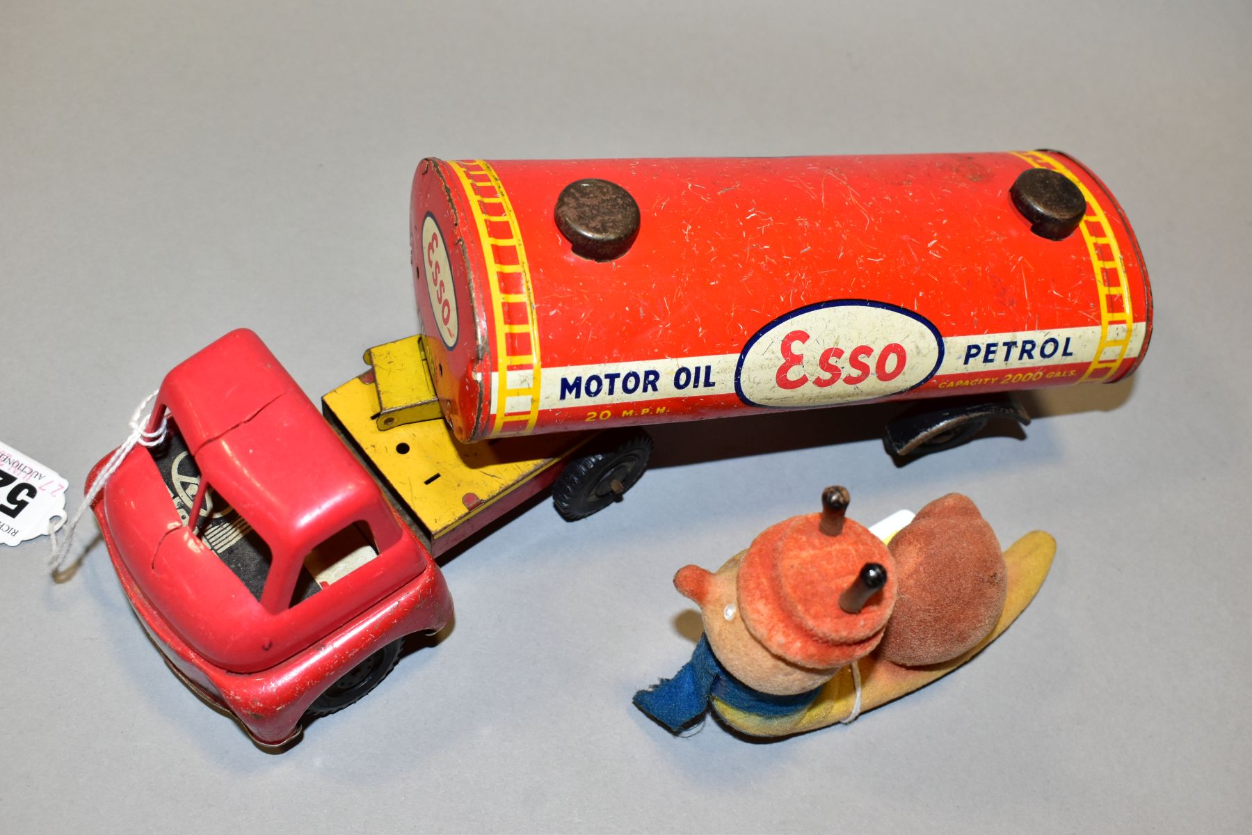AN UNBOXED WELLS BRIMTOY WELSOTOYS TINPLATE AND PLASTIC FRICTION DRIVE BEDFORD S TYPE ARTICULATED - Bild 7 aus 9